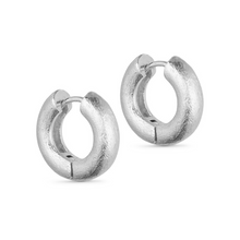 Load image into Gallery viewer, Pure By Nat Chunky Bea Hoops - Gold/silver
