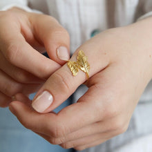 Load image into Gallery viewer, Lisa Angel Feather Ring - Gold/Silver
